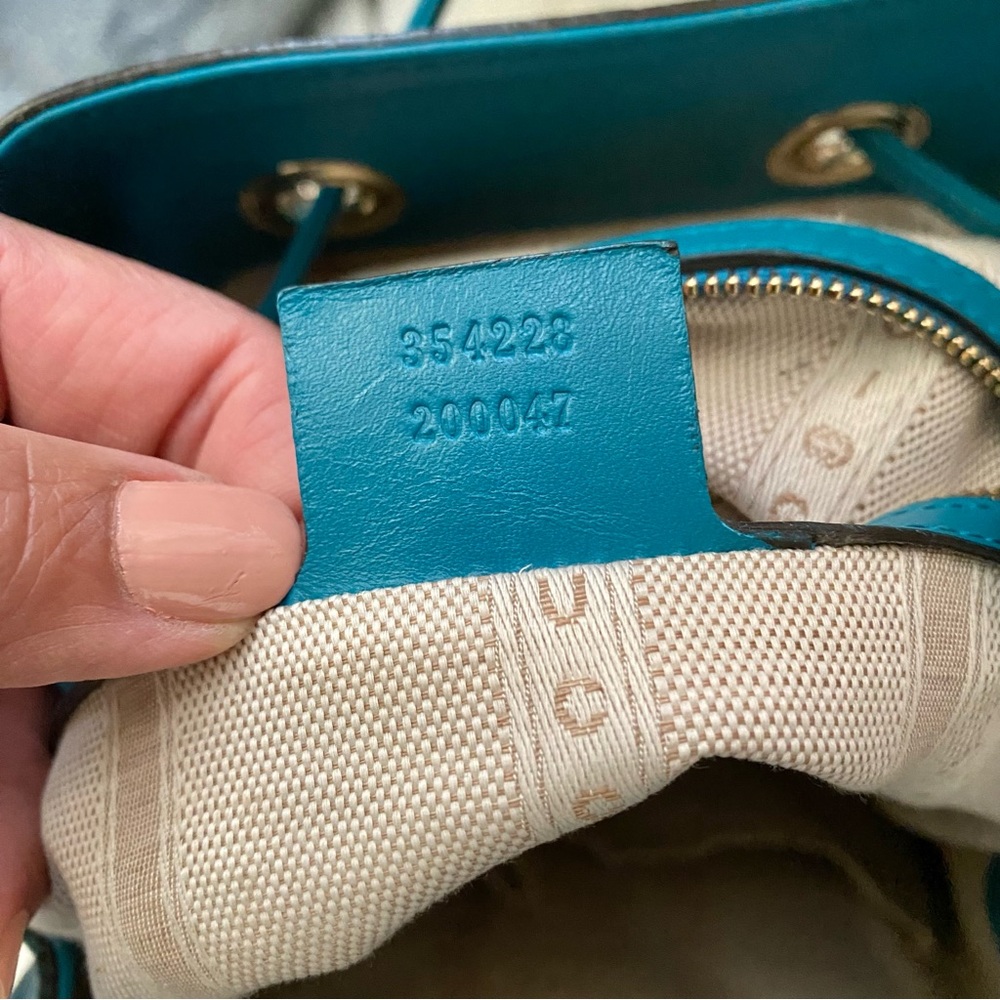 *BUY NOW* Item. Gucci Bright Turquoise Diamante Leather Bucket Bag Gold Hardware - Picture 8 of 11